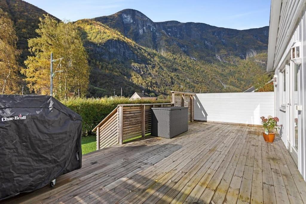 Villa Fint Hus I Flam à Aurland Extérieur photo